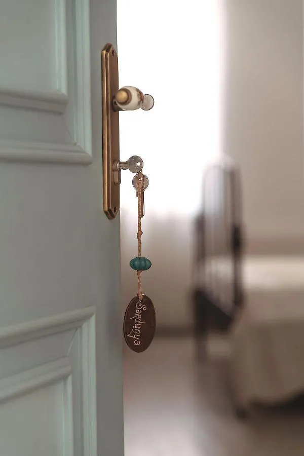 Güle  Otel Ayvalı
